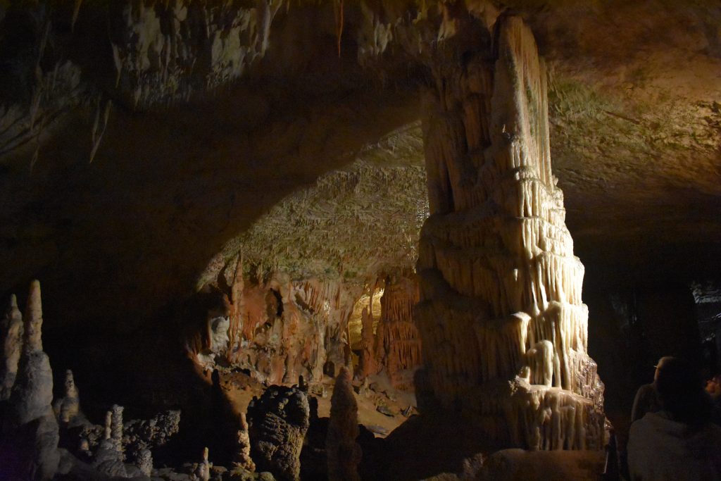 Cuevas Postjona